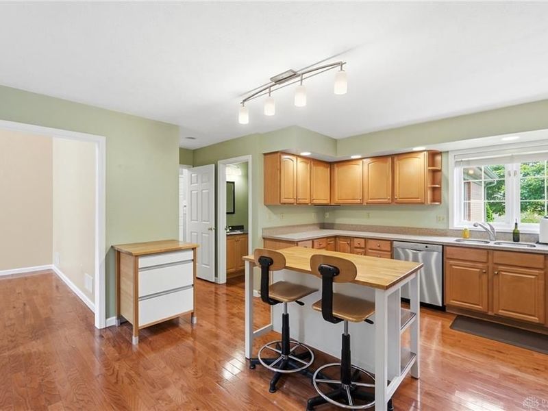2662 Vienna Estates Drive, Miami Township, OH 45459 Photo 10
