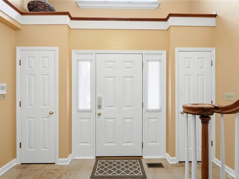 2662 Vienna Estates Drive, Miami Township, OH 45459 Photo 6