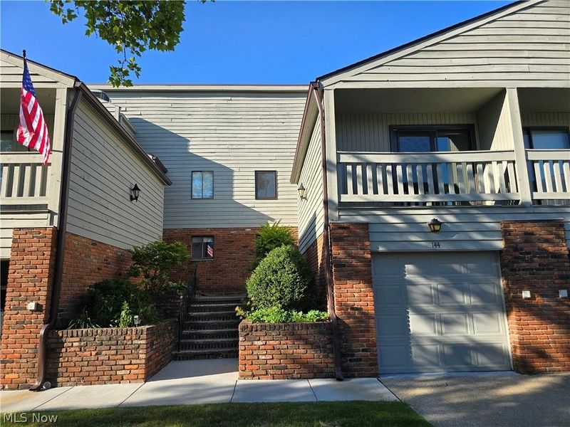 144 Kimrose Ln Lane, Broadview Heights, OH 44147 Photo 2
