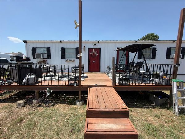 100 parkview Court, McLoud, OK 74851