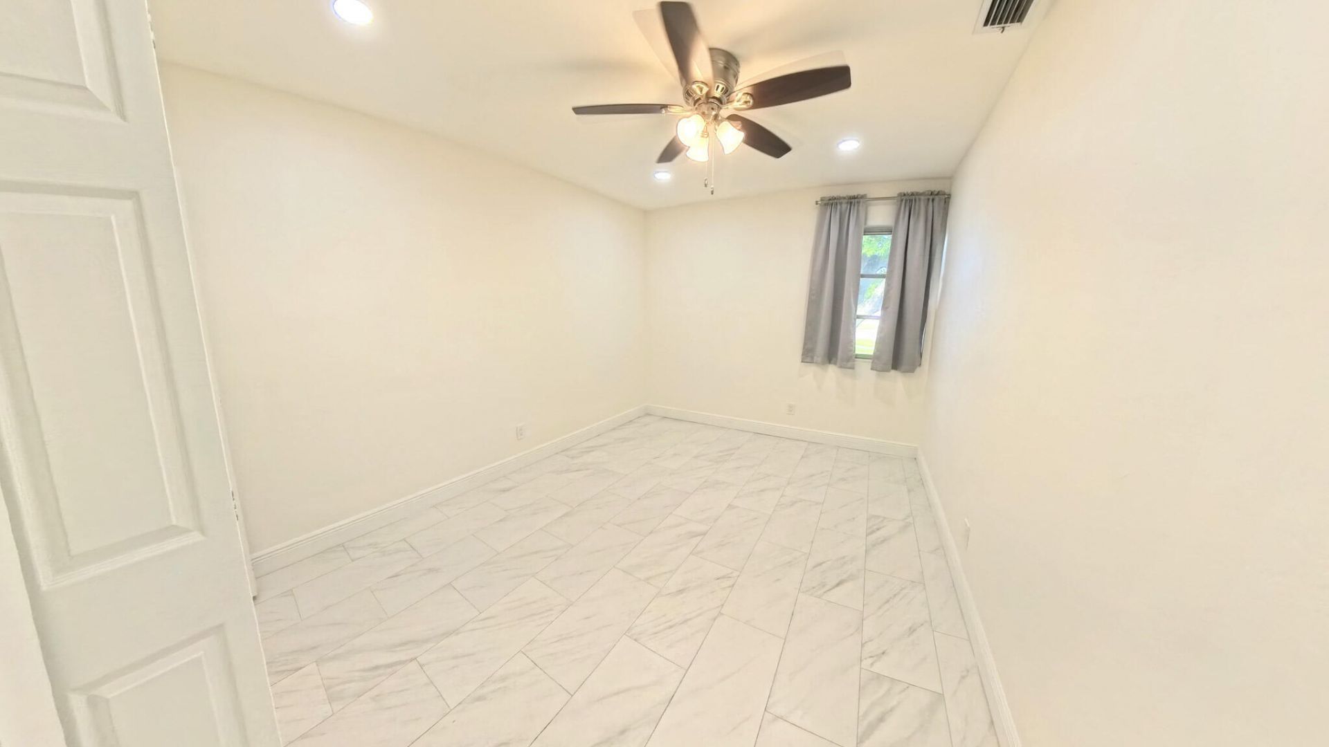 341 Henthorne Drive, Palm Springs, FL 33461 Photo