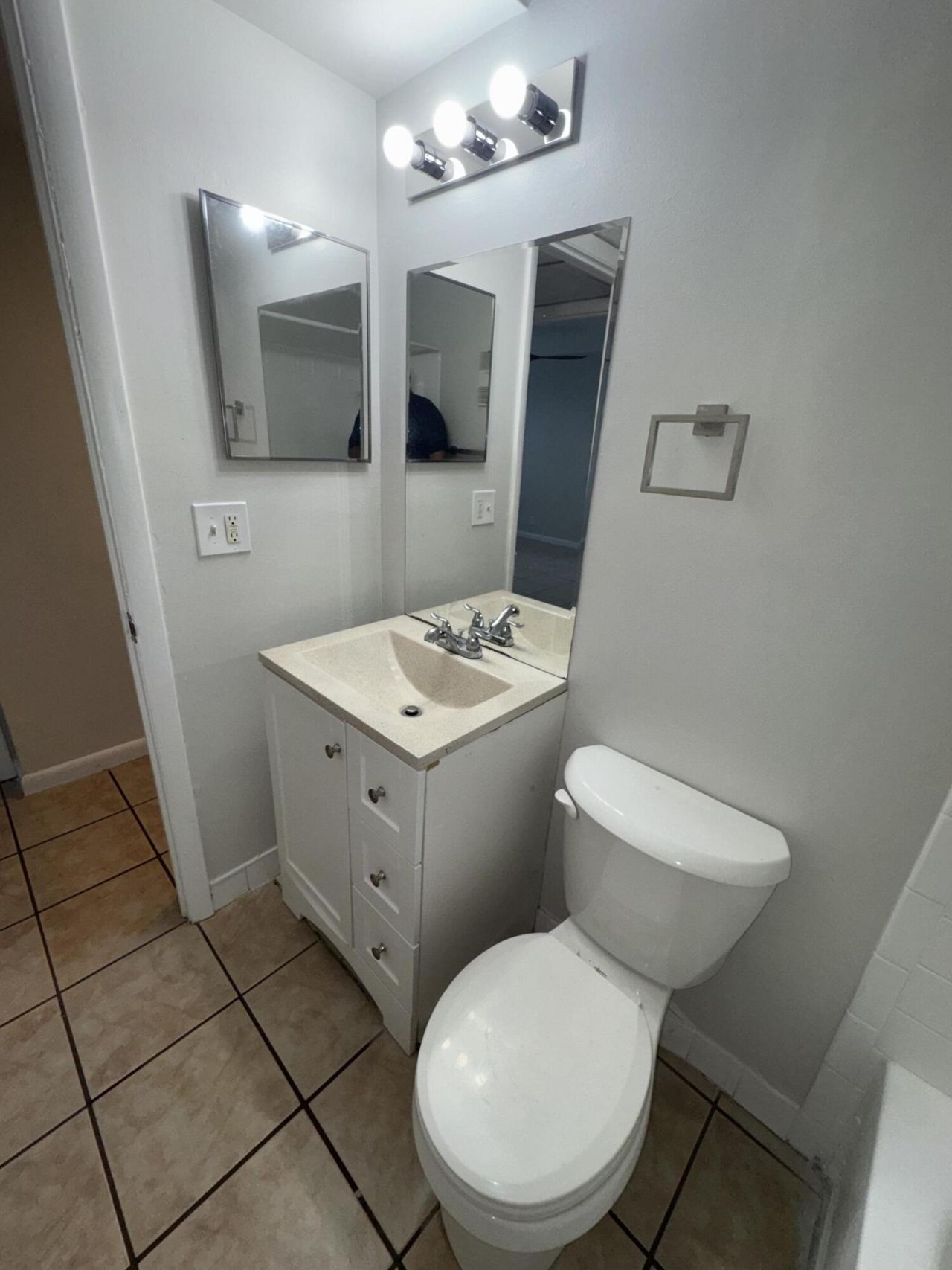 1790 Abbey Road, Unit 102, West Palm Beach, FL 33415 Photo