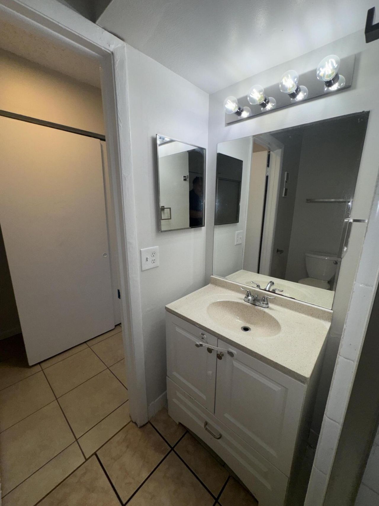 1790 Abbey Road, Unit 102, West Palm Beach, FL 33415 Photo