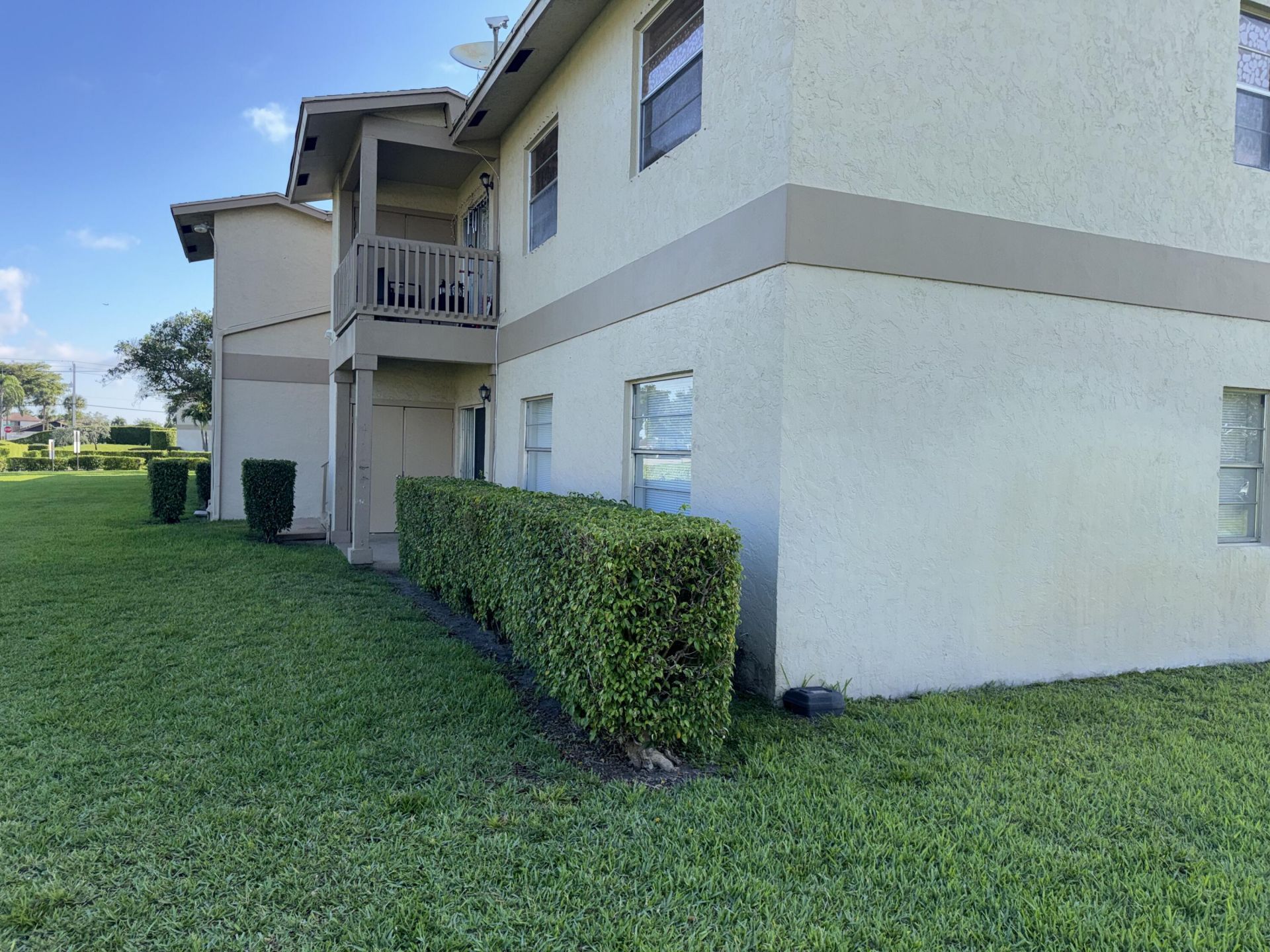 1790 Abbey Road, Unit 102, West Palm Beach, FL 33415 Photo