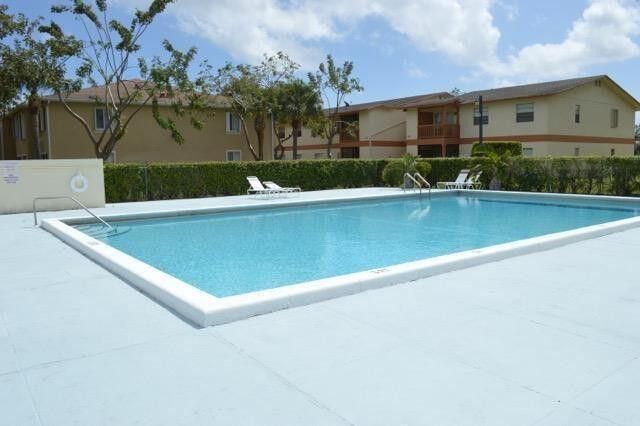 1790 Abbey Road, Unit 102, West Palm Beach, FL 33415 Photo