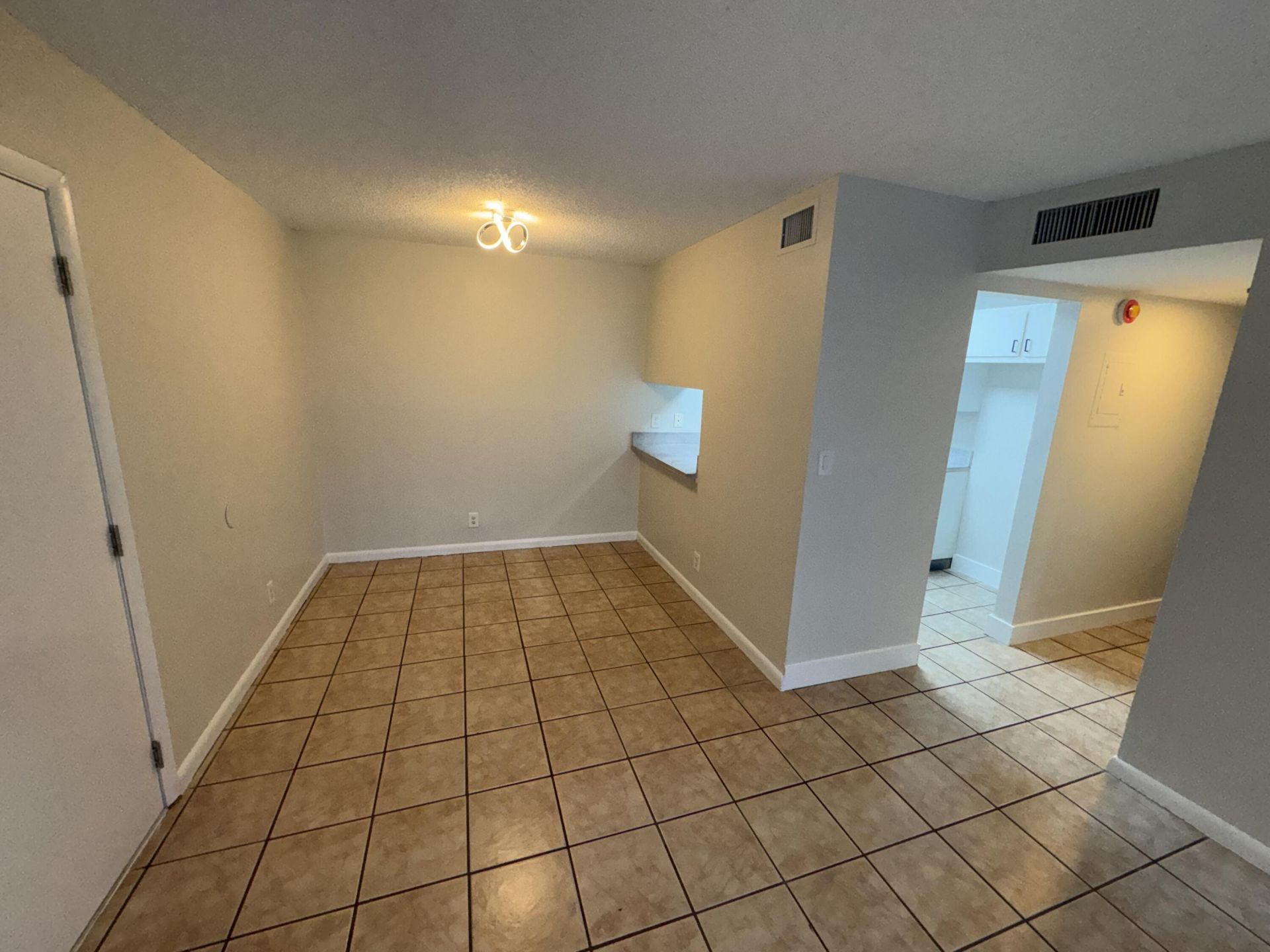 1790 Abbey Road, Unit 102, West Palm Beach, FL 33415 Photo