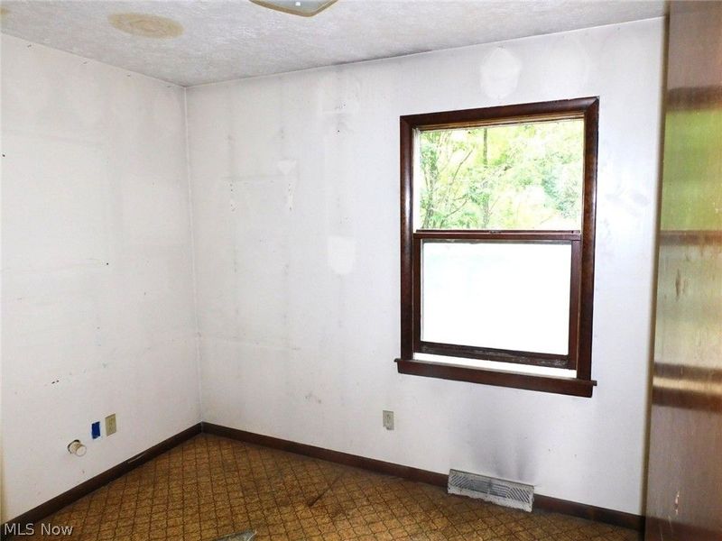 1577 Tompkins Road, Jefferson, OH 44032 Photo 12