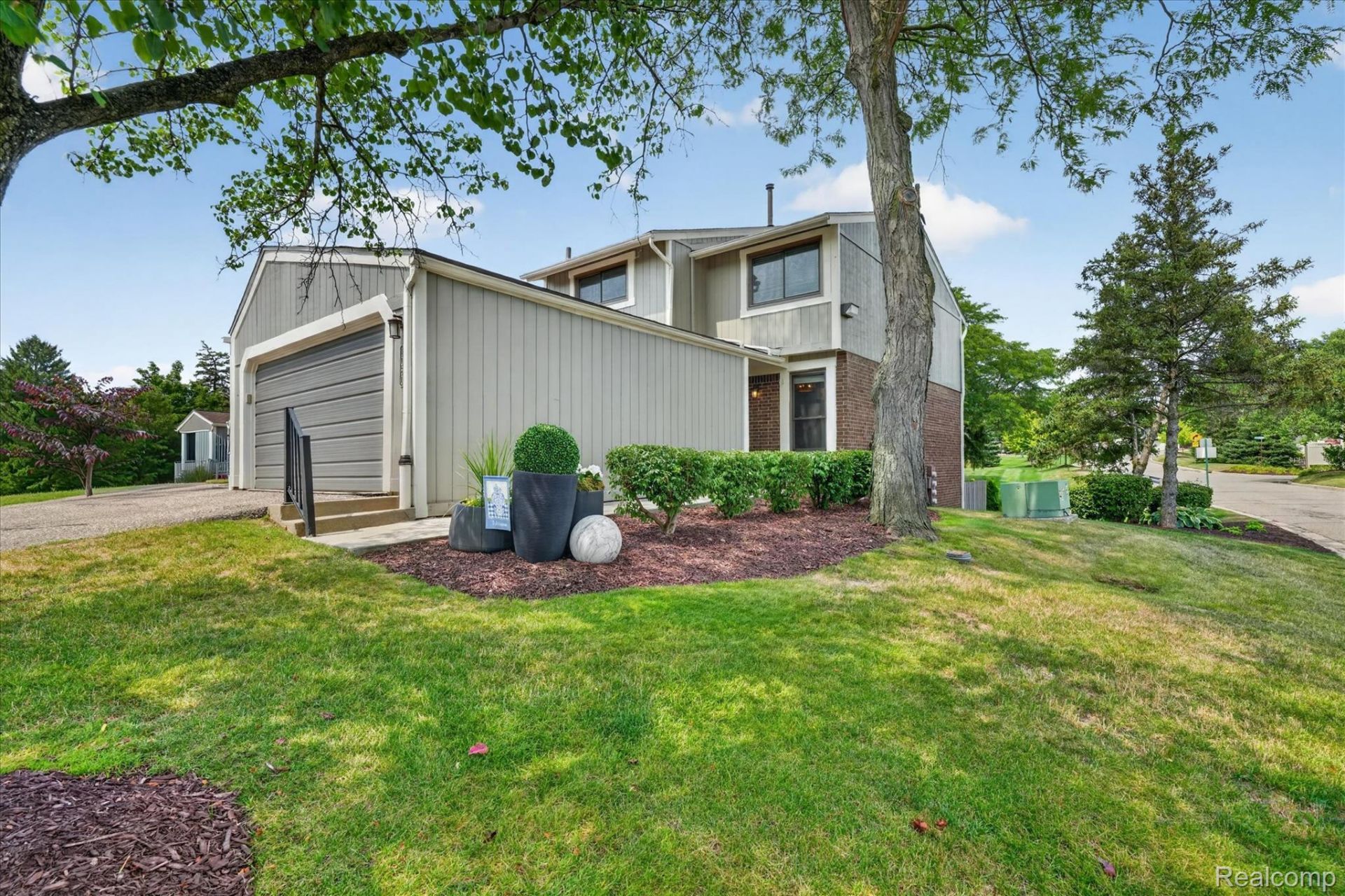 1060 Bristol Court, Northville, Mi 48167 Main Photo