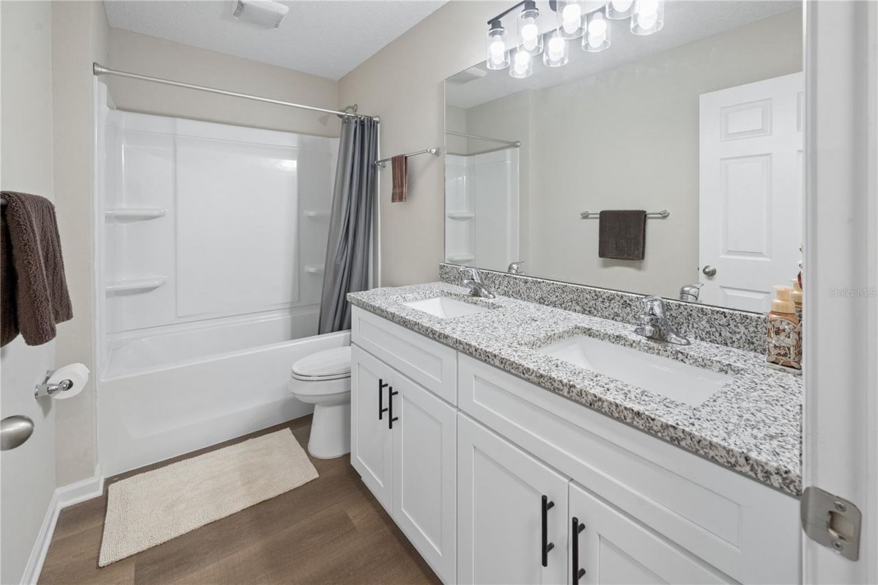 111 Breezeway Avenue, Satsuma, FL 32189 Photo