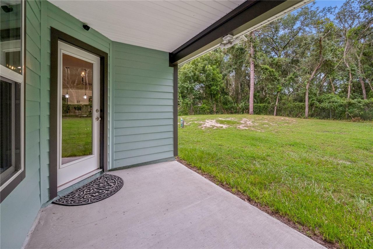 111 Breezeway Avenue, Satsuma, FL 32189 Photo