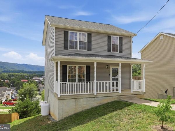 508 THOMPSON STREET, STRASBURG, VA 22657