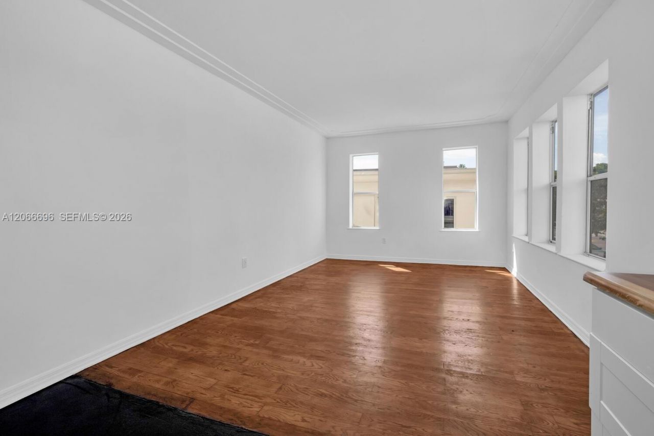1027 Pennsylvania Ave , Unit 201, Miami Beach, FL 33139 Photo