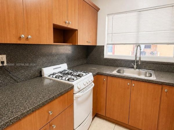 6850 W 14th Ct , Unit 25B, Hialeah, FL 33014