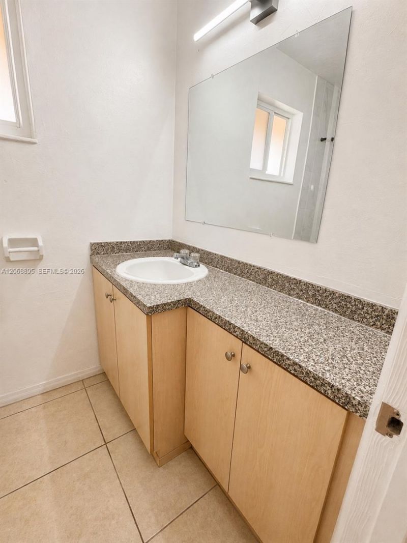 6850 W 14th Ct , Unit 25B, Hialeah, FL 33014 Photo