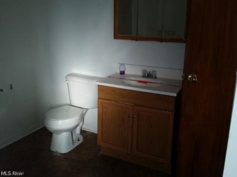 137 Grove Drive, Ashtabula, OH 44004 Photo 4