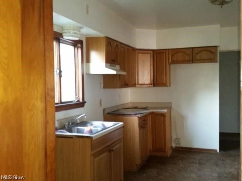 137 Grove Drive, Ashtabula, OH 44004 Photo 5