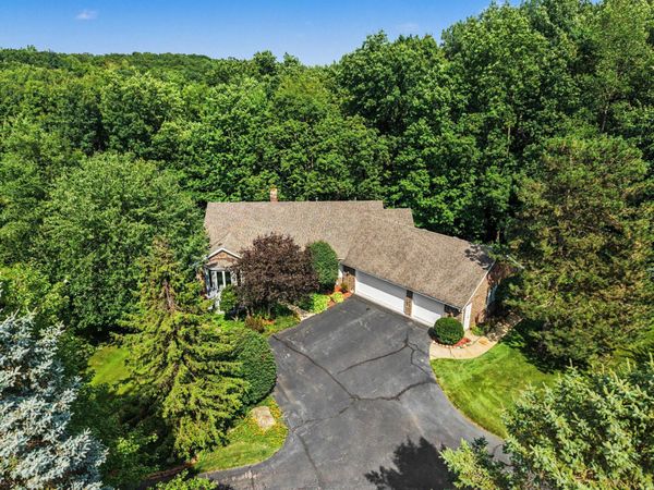 7930 Crestview Drive NE, Belmont, MI 49306