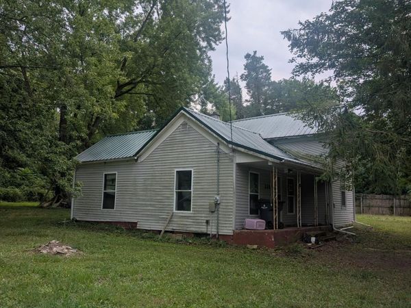 215 S Monroe Street, Bloomingdale, MI 49026