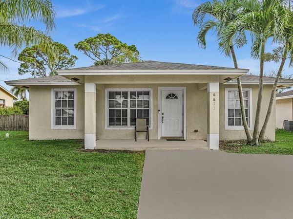 6811 2ND Street, Limestone Creek, FL 33458