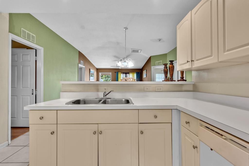 6811 2nd Street, Limestone Creek, FL 33458 Photo
