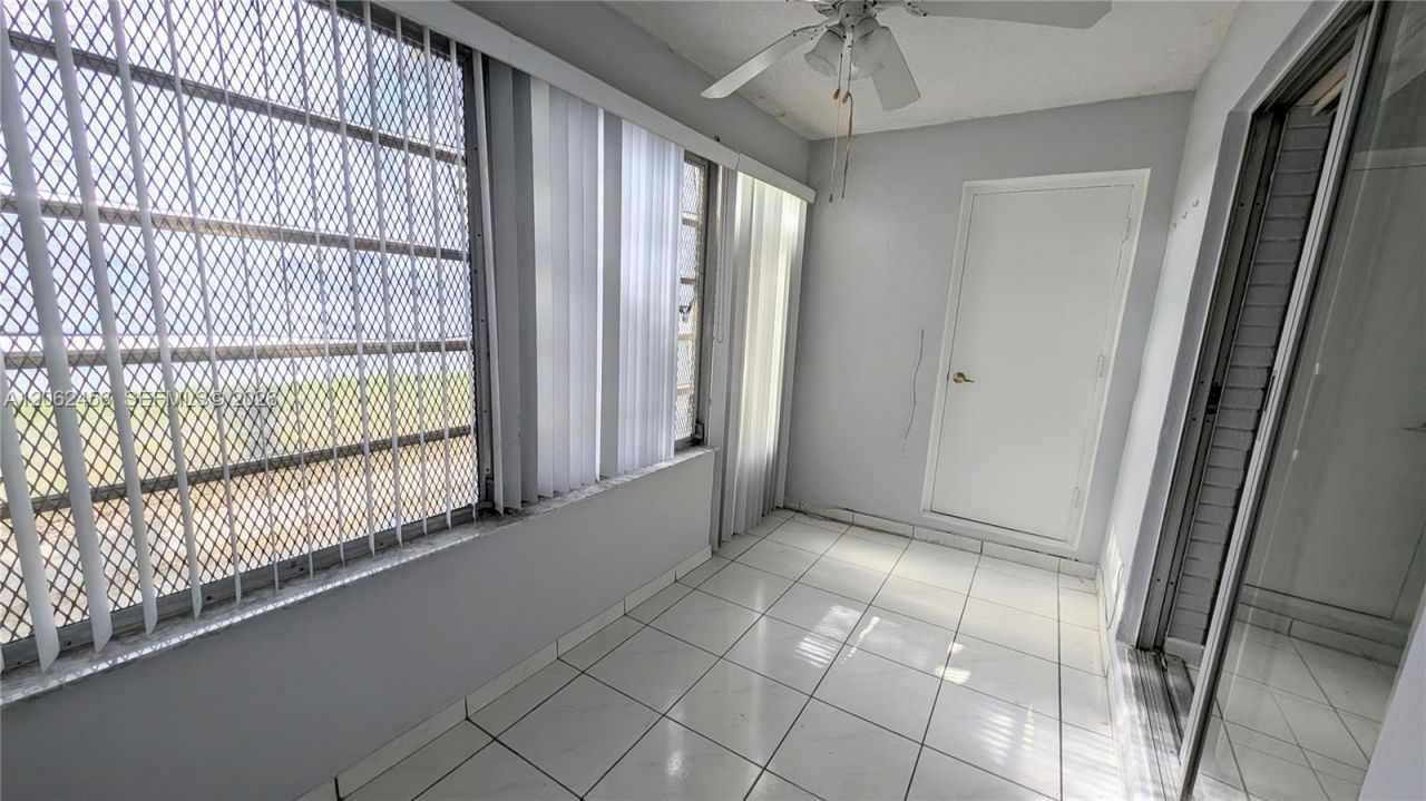 19051 NE 2nd Ave, Unit 1507, Miami, FL 33179 Photo