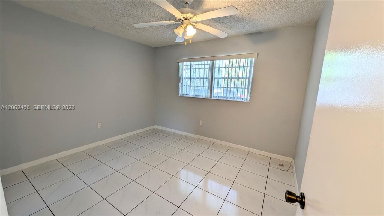 19051 NE 2nd Ave, Unit 1507, Miami, FL 33179 Photo