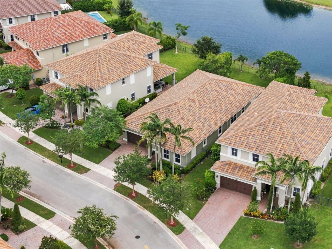 8550 Lakeside Bnd, Parkland, FL 33076 Photo
