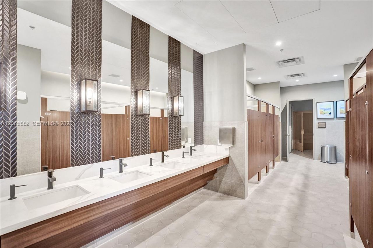 8550 Lakeside Bnd, Parkland, FL 33076 Photo