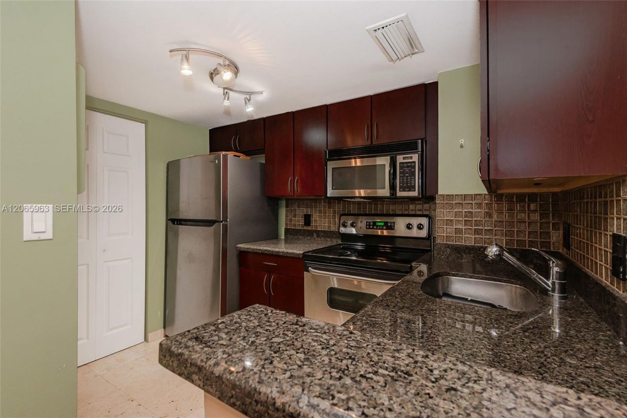 770 Claughton Island Dr , Unit 809, Miami, FL 33131 Photo