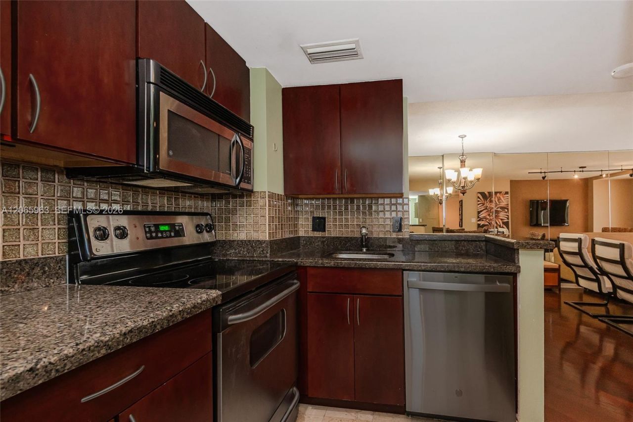 770 Claughton Island Dr , Unit 809, Miami, FL 33131 Photo