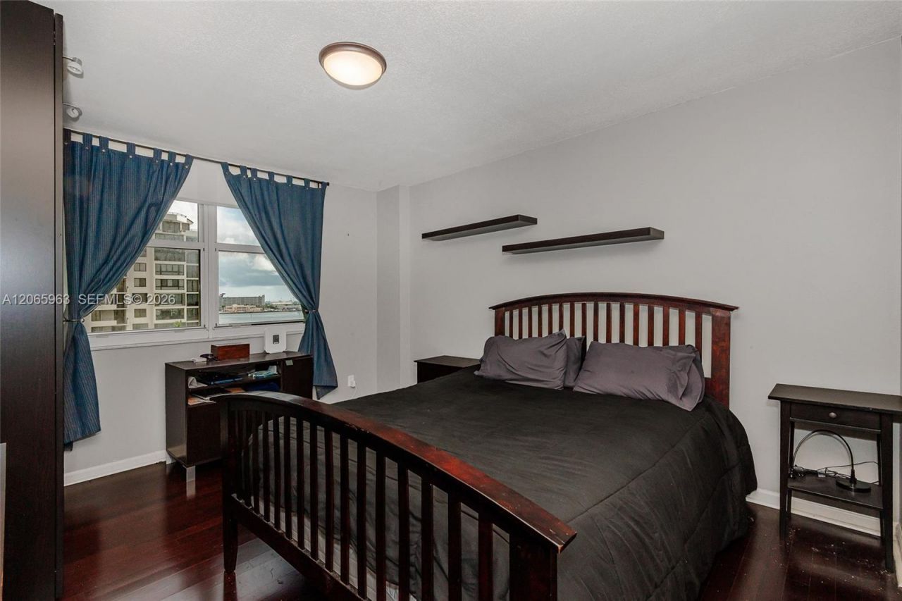 770 Claughton Island Dr , Unit 809, Miami, FL 33131 Photo