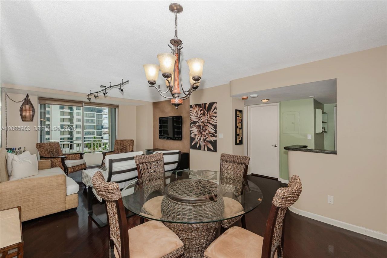 770 Claughton Island Dr , Unit 809, Miami, FL 33131 Photo