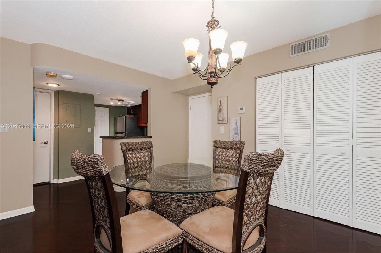 770 Claughton Island Dr , Unit 809, Miami, FL 33131 Photo