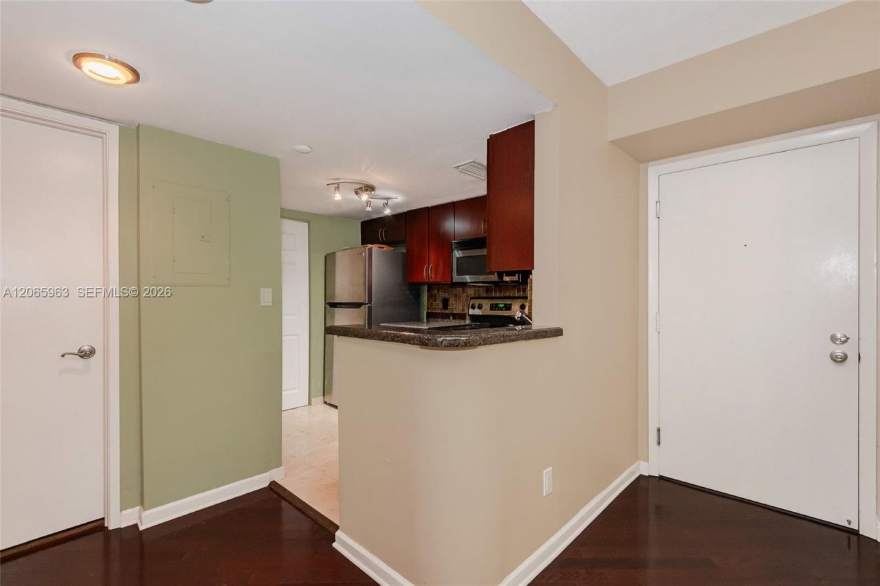 770 Claughton Island Dr , Unit 809, Miami, FL 33131 Photo
