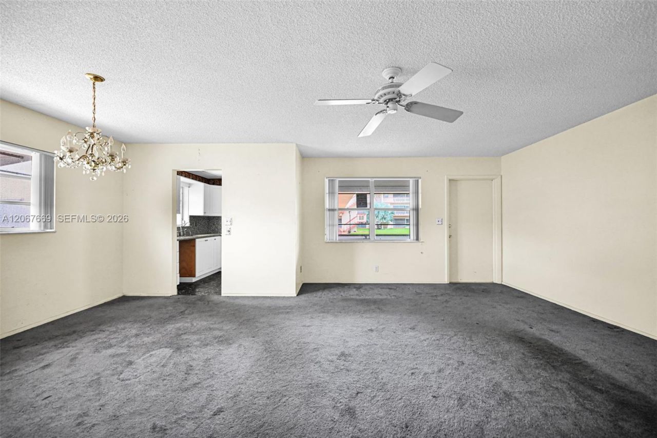 5300 Washington St, Unit R110, Hollywood, FL 33021 Photo