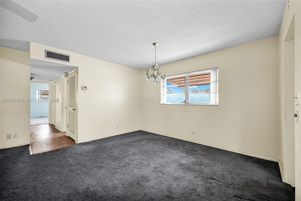 5300 Washington St, Unit R110, Hollywood, FL 33021 Photo