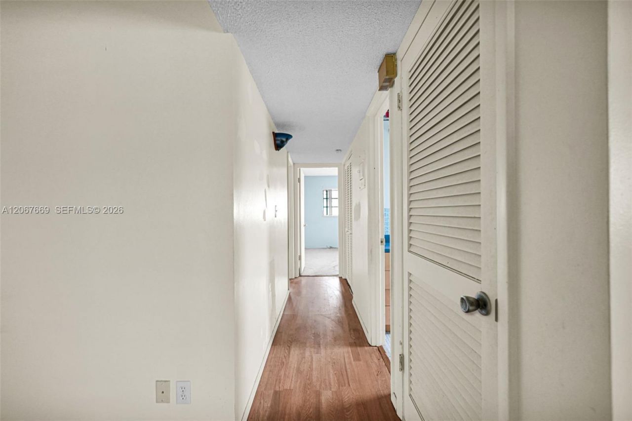 5300 Washington St, Unit R110, Hollywood, FL 33021 Photo