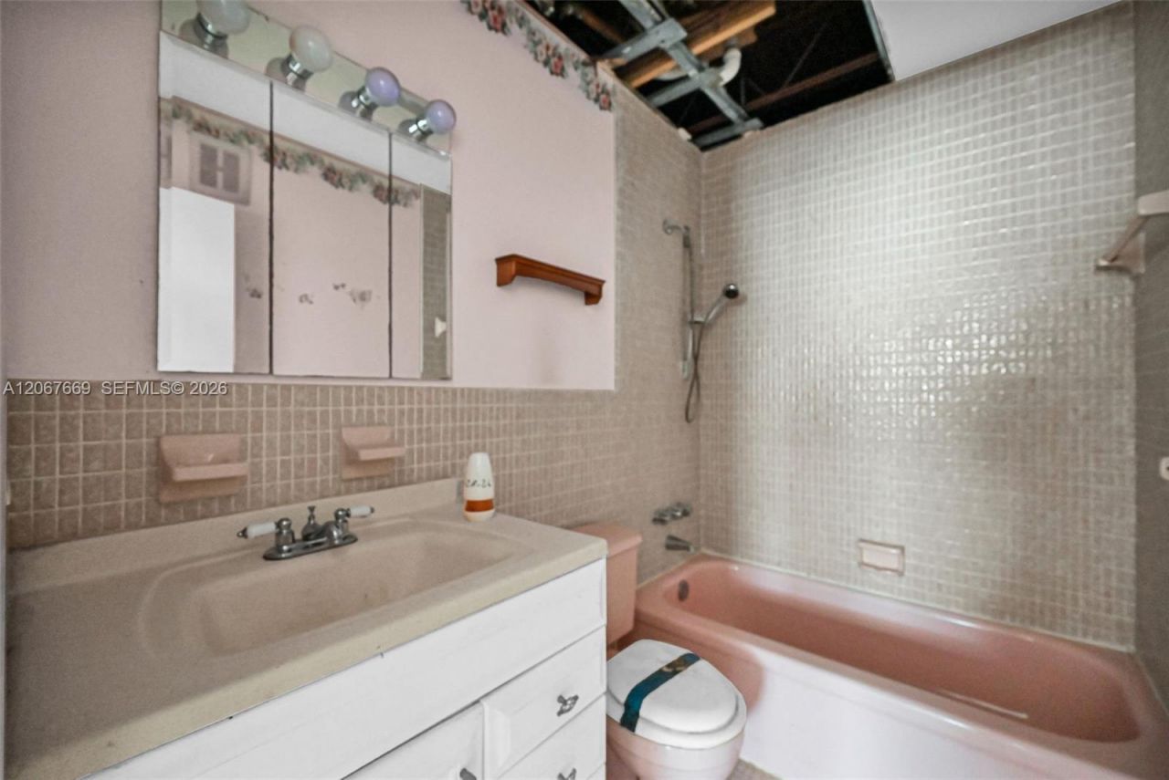 5300 Washington St, Unit R110, Hollywood, FL 33021 Photo