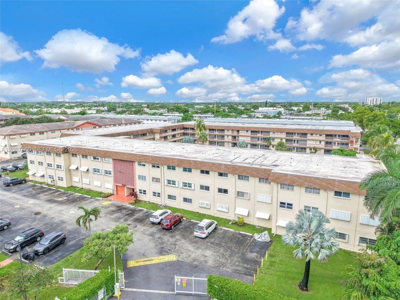 5300 Washington St, Unit R110, Hollywood, FL 33021 Photo