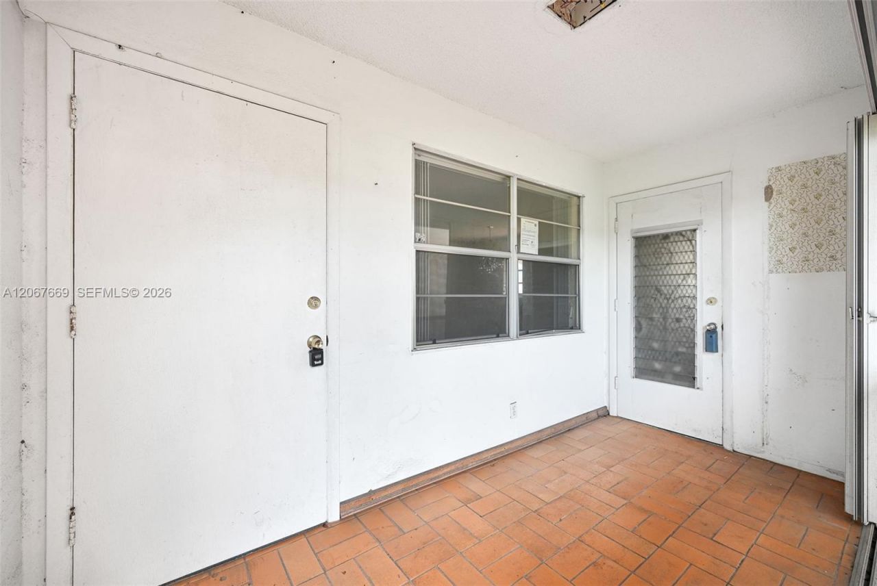 5300 Washington St, Unit R110, Hollywood, FL 33021 Photo