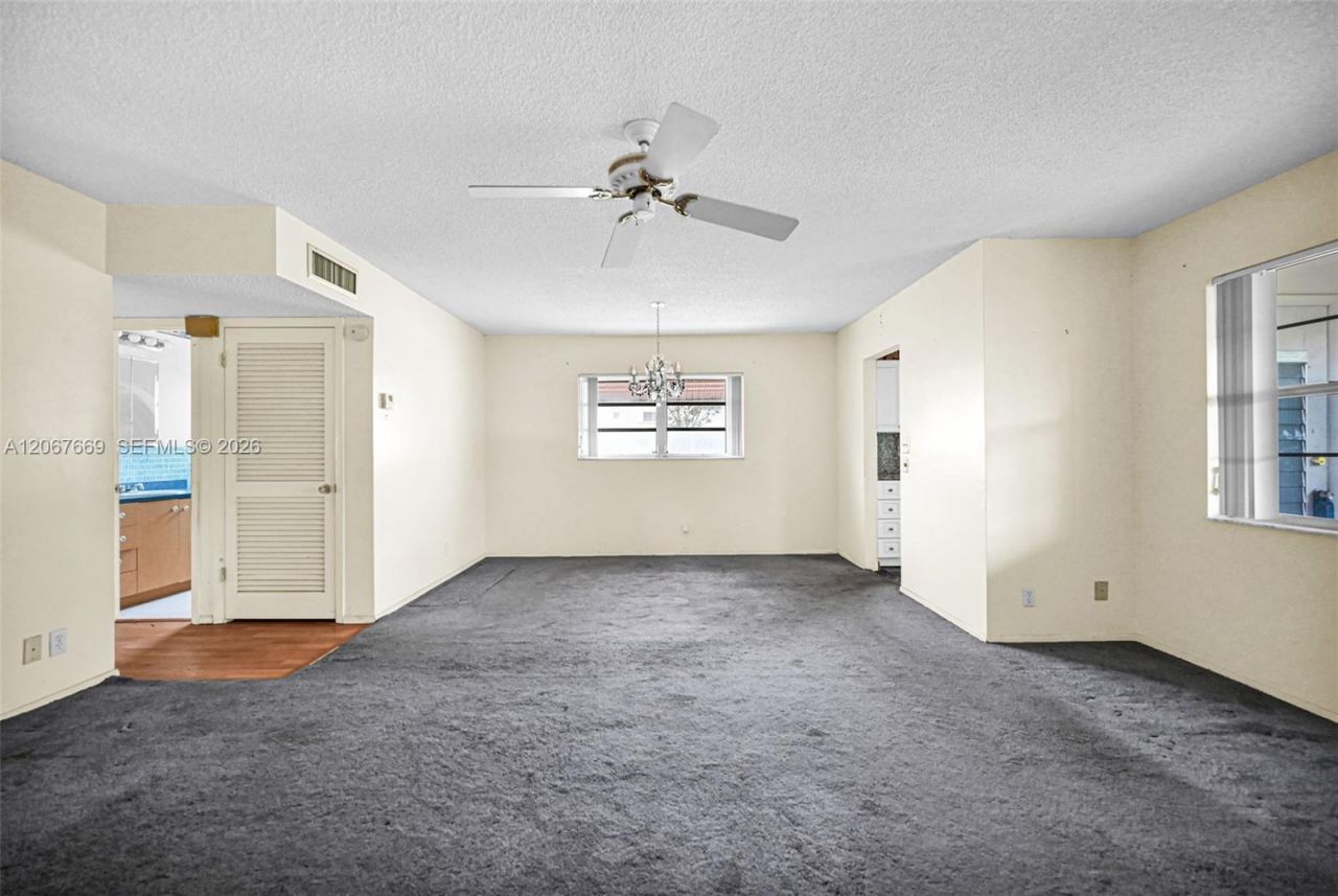 5300 Washington St, Unit R110, Hollywood, FL 33021 Photo