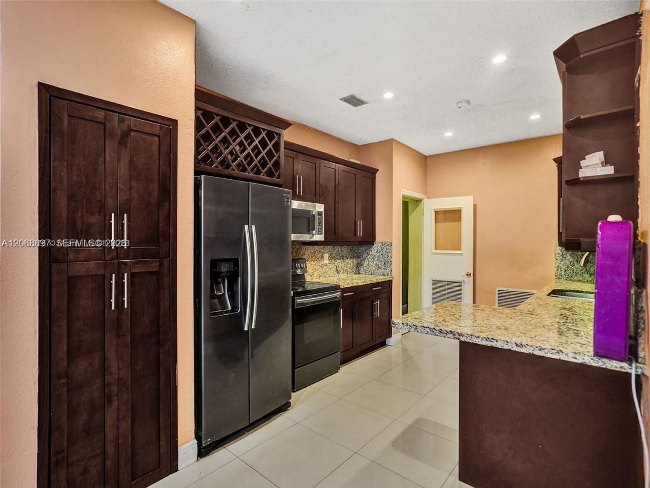 1161 NE 202nd St , Miami, FL 33179 Photo
