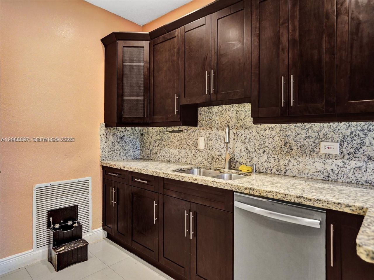 1161 NE 202nd St , Miami, FL 33179 Photo