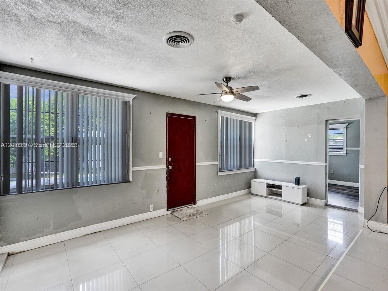 1161 NE 202nd St , Miami, FL 33179 Photo