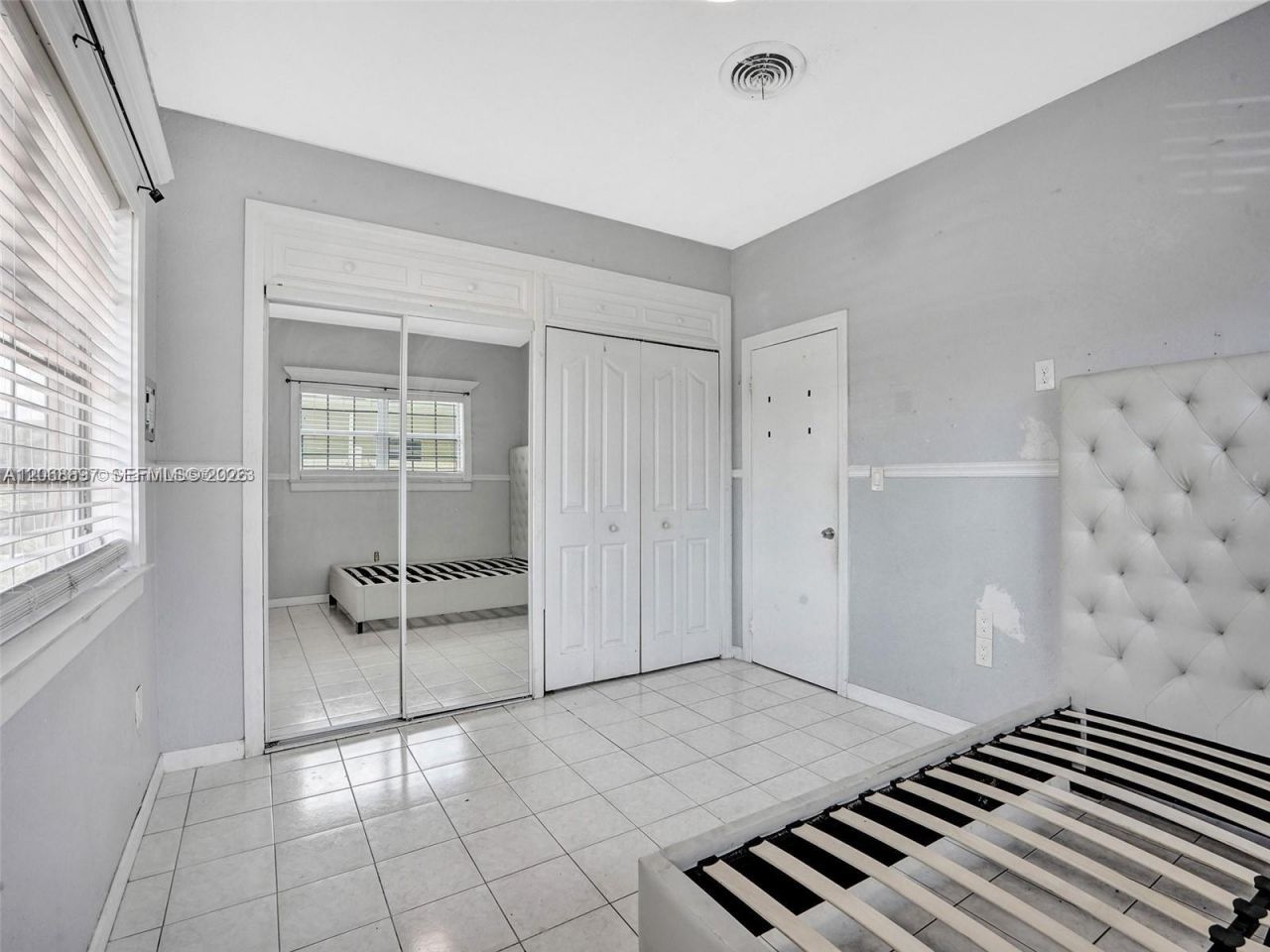 1161 NE 202nd St , Miami, FL 33179 Photo