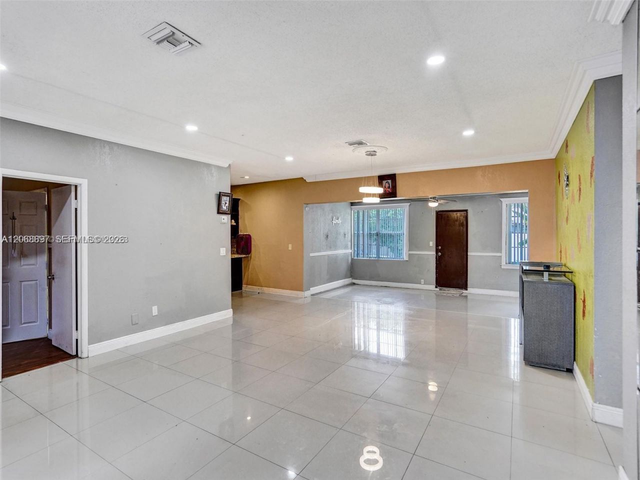 1161 NE 202nd St , Miami, FL 33179 Photo