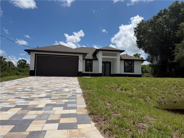 6042 Langdon AVE, FORT MYERS, FL 33905