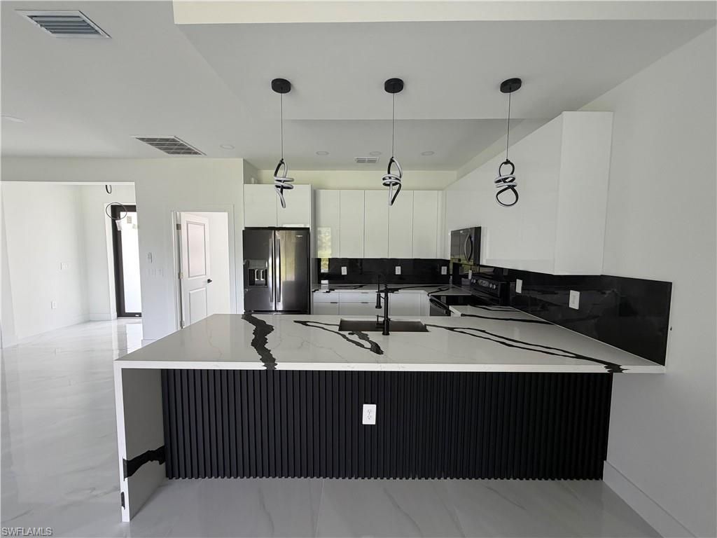 6042 Langdon Ave, Fort Myers, FL 33905 Photo