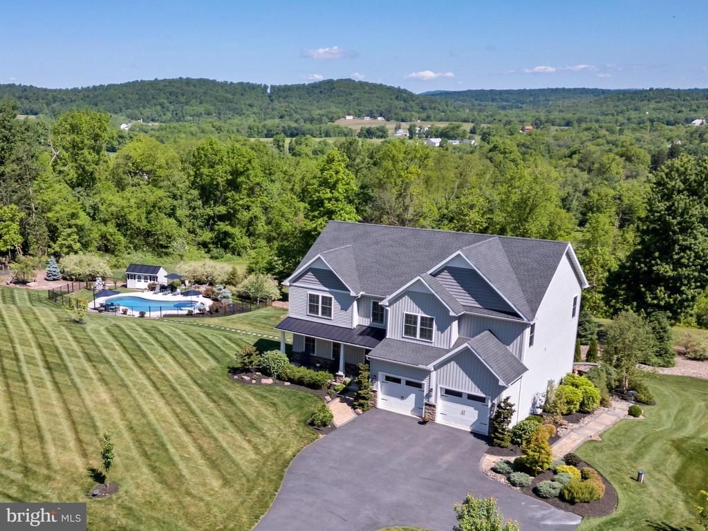 57 LIVINGSTONE DRIVE , BIRDSBORO, PA 19508