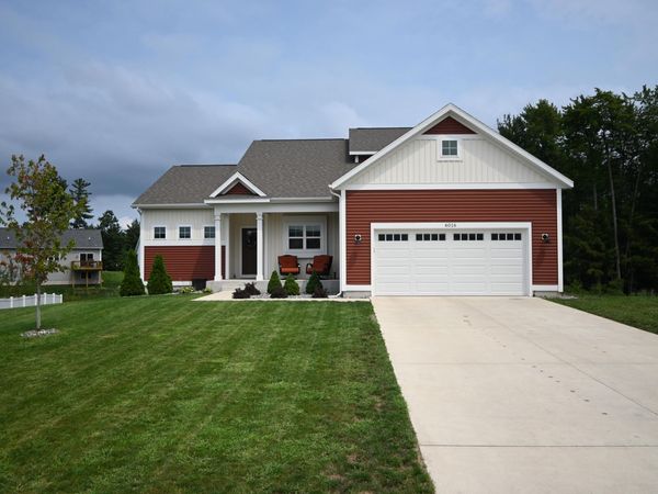 6016 Sturgeon Run, Muskegon, MI 49444